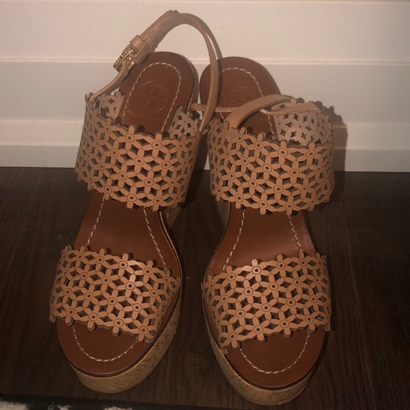 Tory Burch Wedge - Picture 2 of 4
